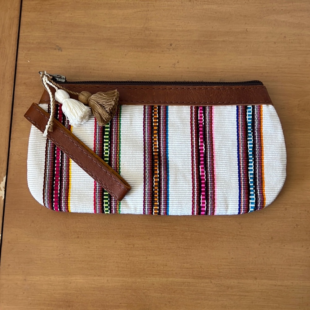 Nena & co wristlet